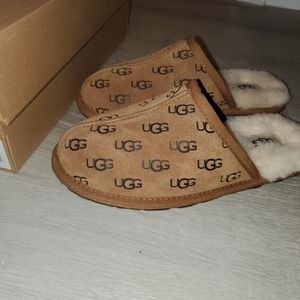 New Women's UGG Pearle slipper size 6